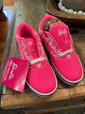 Heelys Barbie Hot Pink Kids Canvas Sneakers with Logo New!